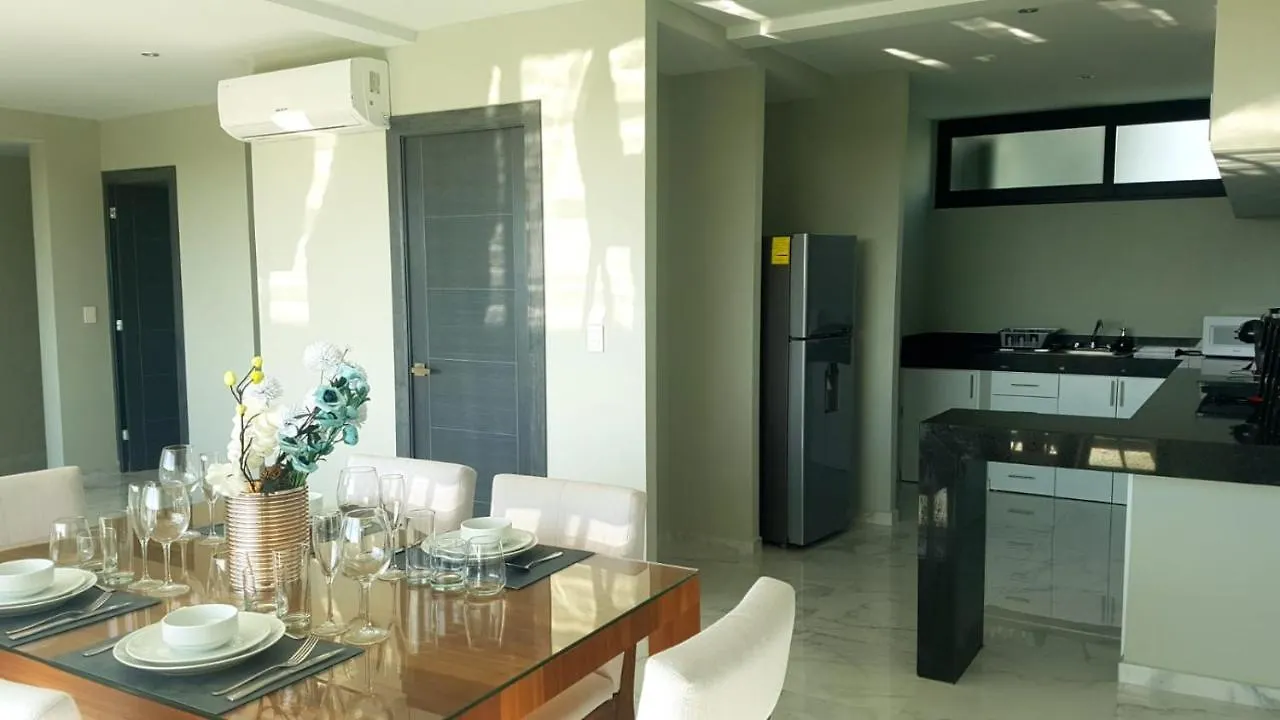 LEVEL Luxury Condos Playa del Carmen 0*,